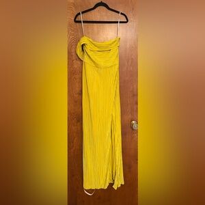 NWT Lulus Chartreuse One-shoulder Maxi Dress Green Large